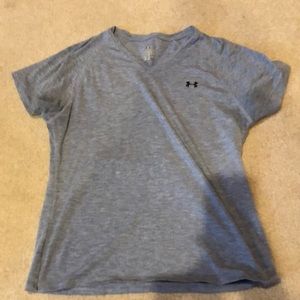 Under Armour V-Neck shirt